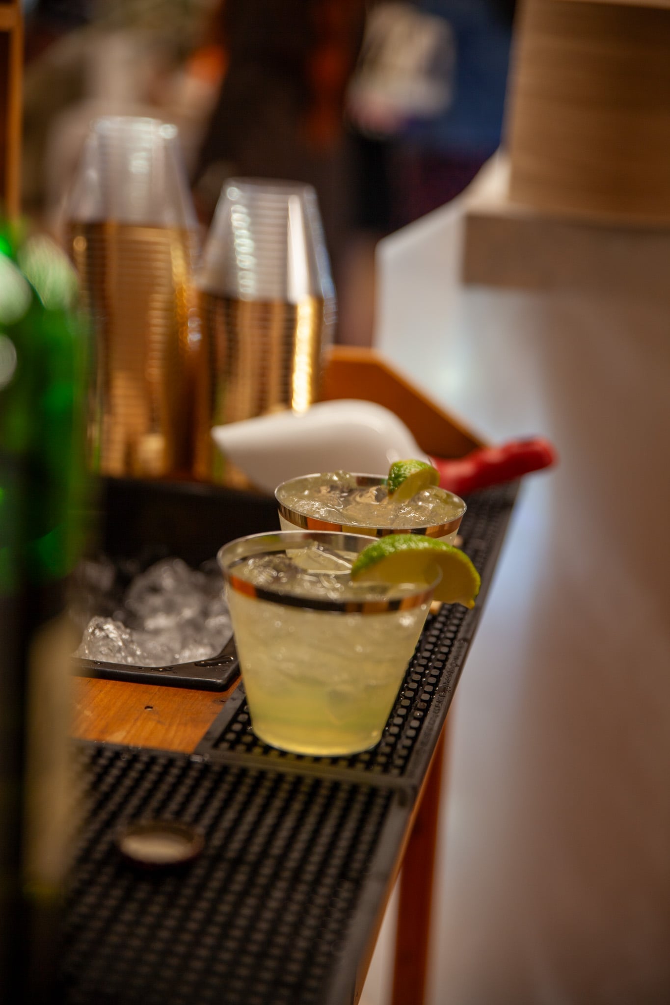 2-4 Hours of bartending service