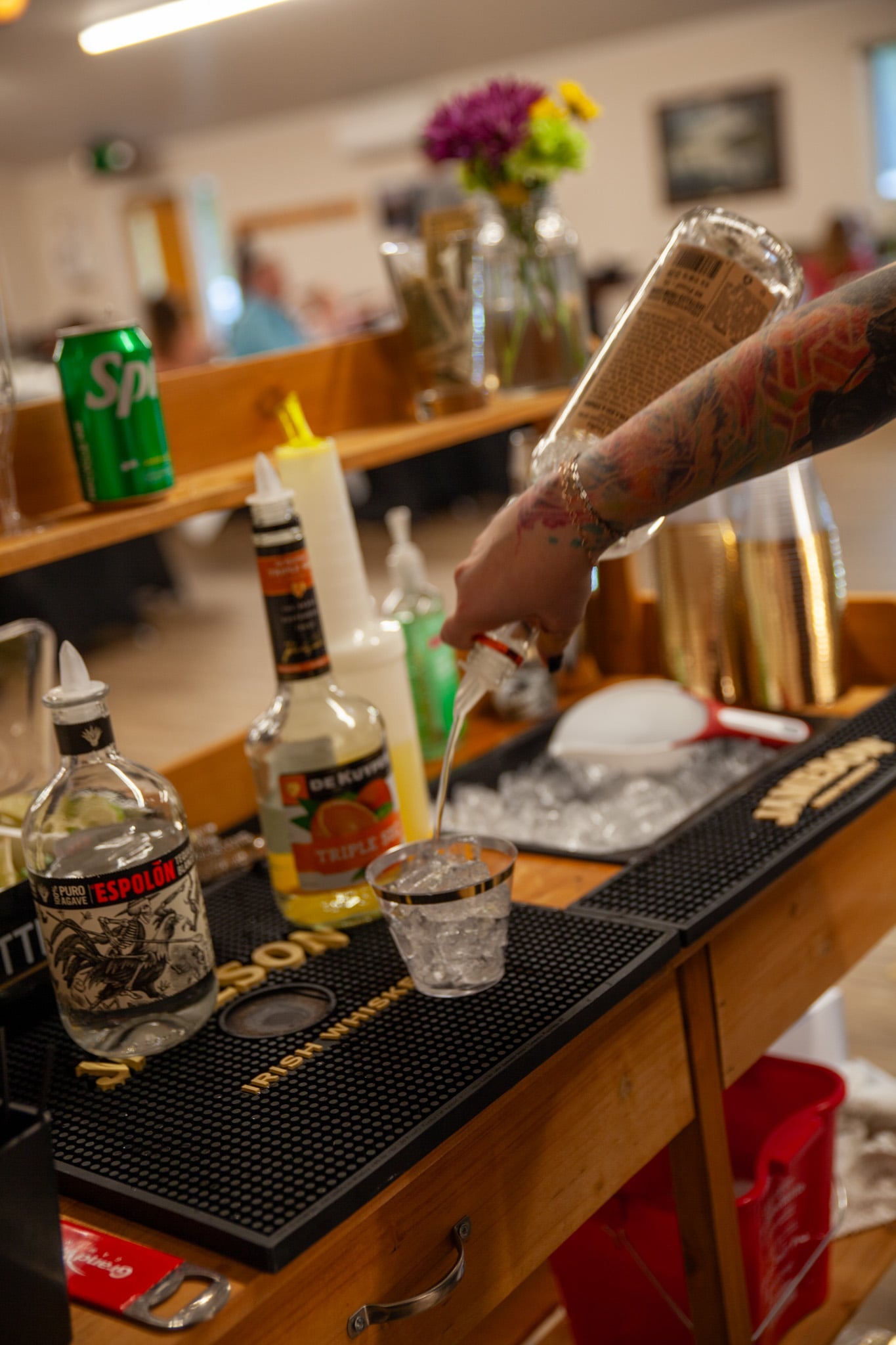 Extra bartender 4-6 hours
